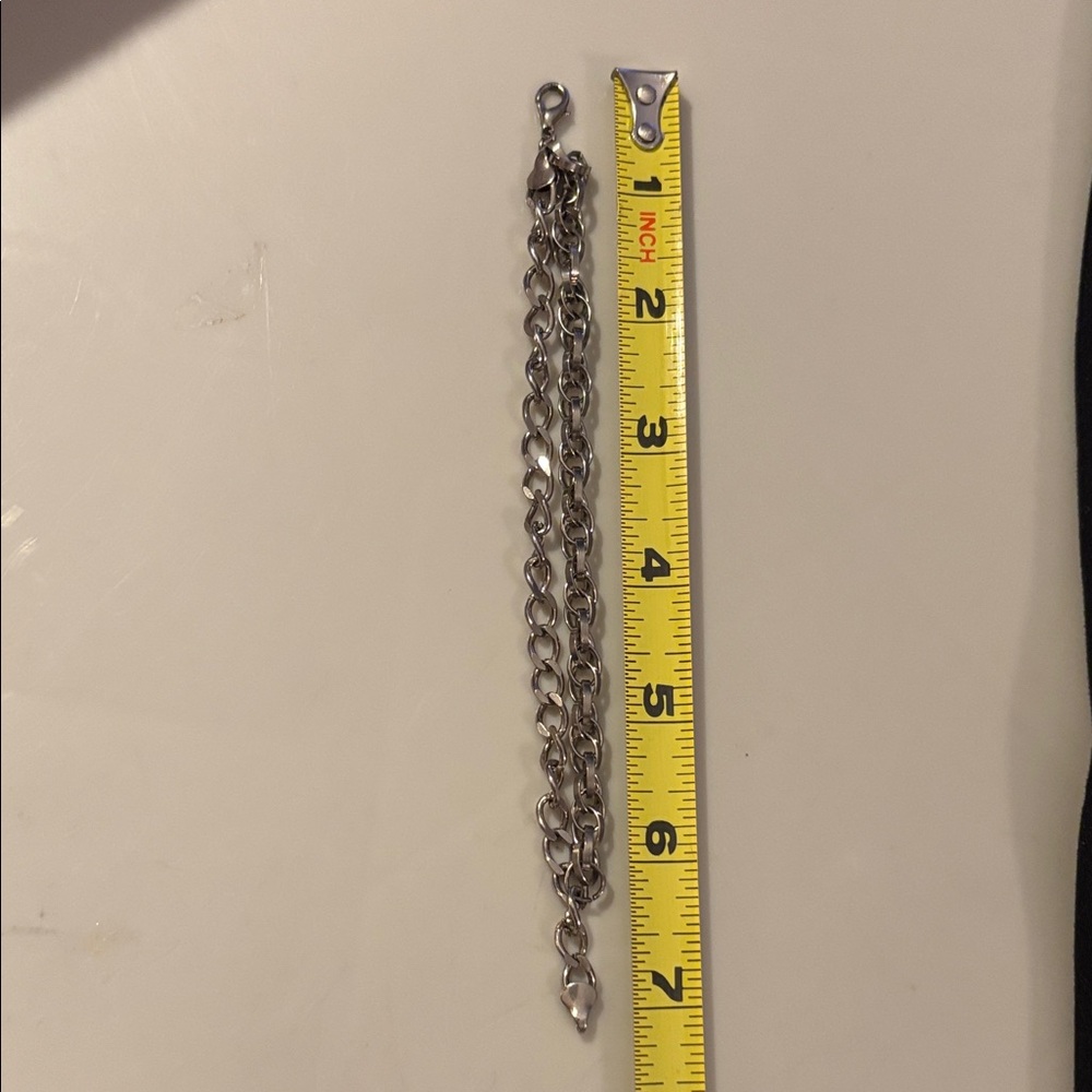 Elegant Silver Chain Bracelet, looks like sterling silver, not sure, a beautiful
